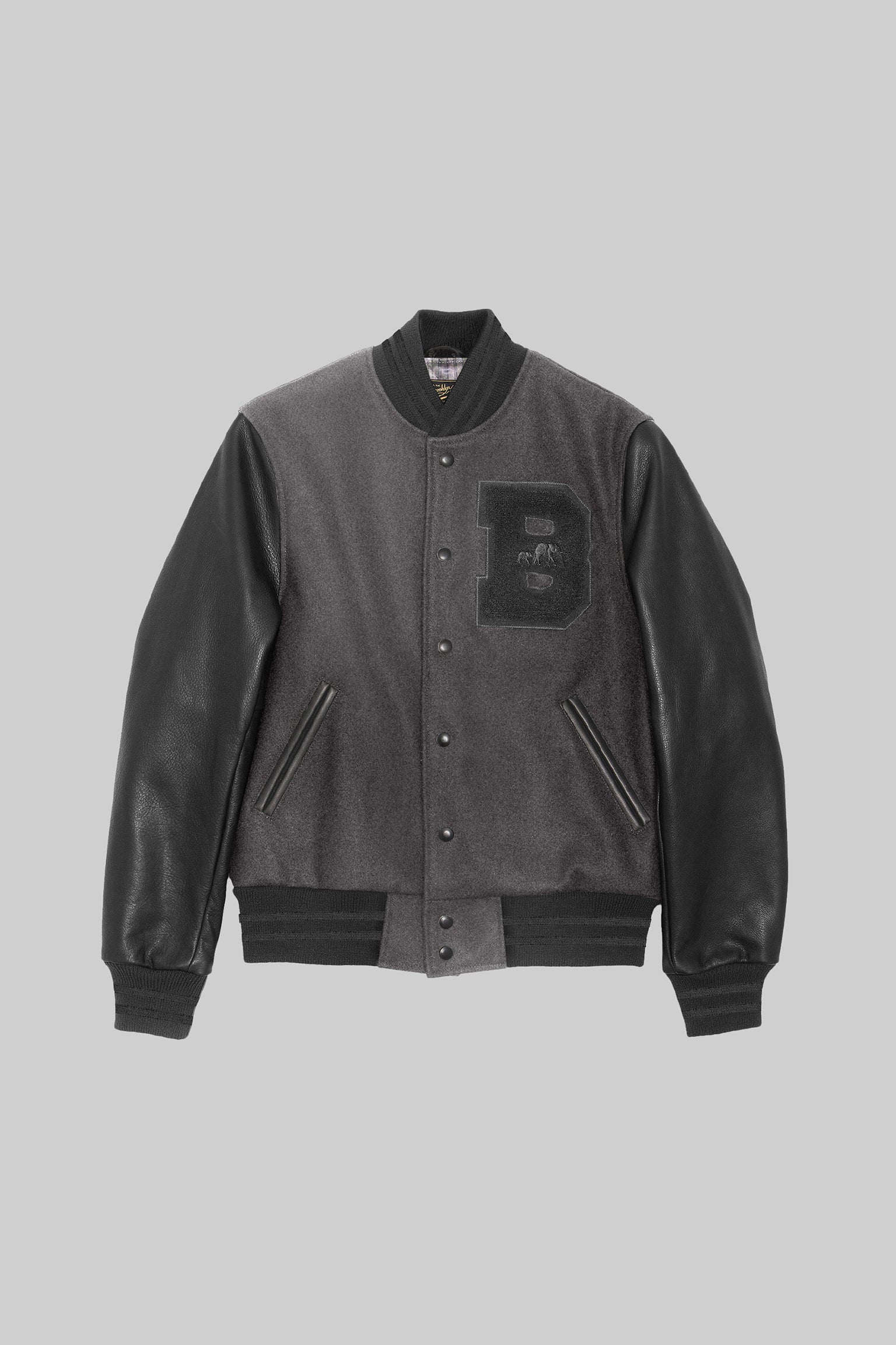 TripleGray_2048x.jpg?v=1763656222